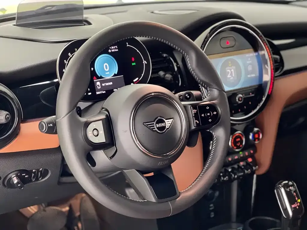 MINI Cooper (3-door) 2023 из CN, фото 9