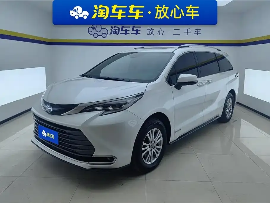 Toyota Sienna 2022 из CN, фото 1