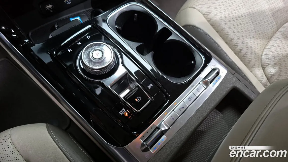 Kia Carnival — фото 9