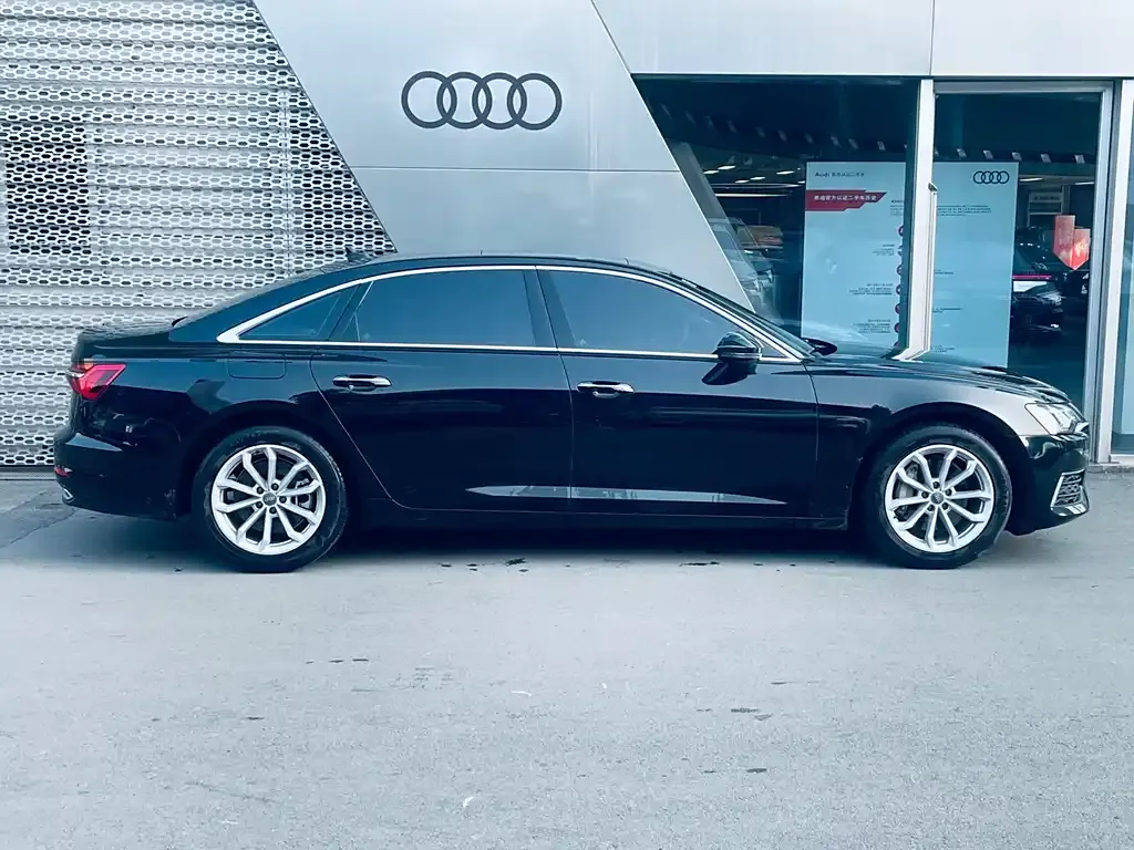 Audi A6L — фото 5