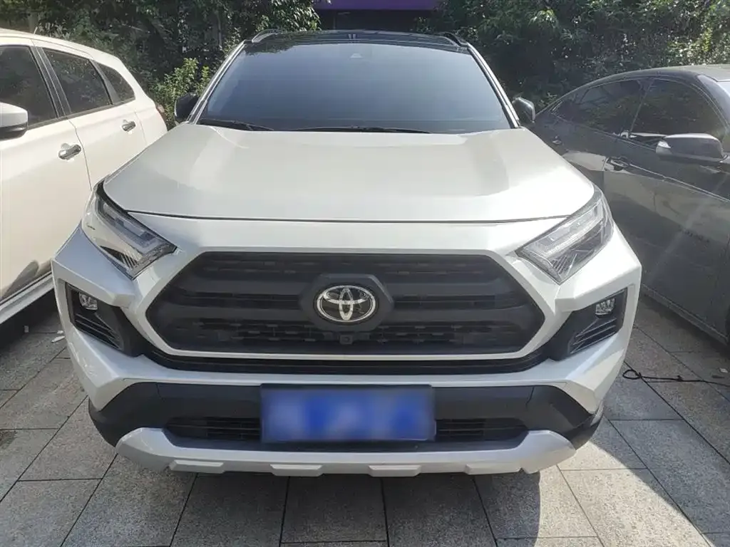 Toyota RAV4 2024 из CN, фото 8