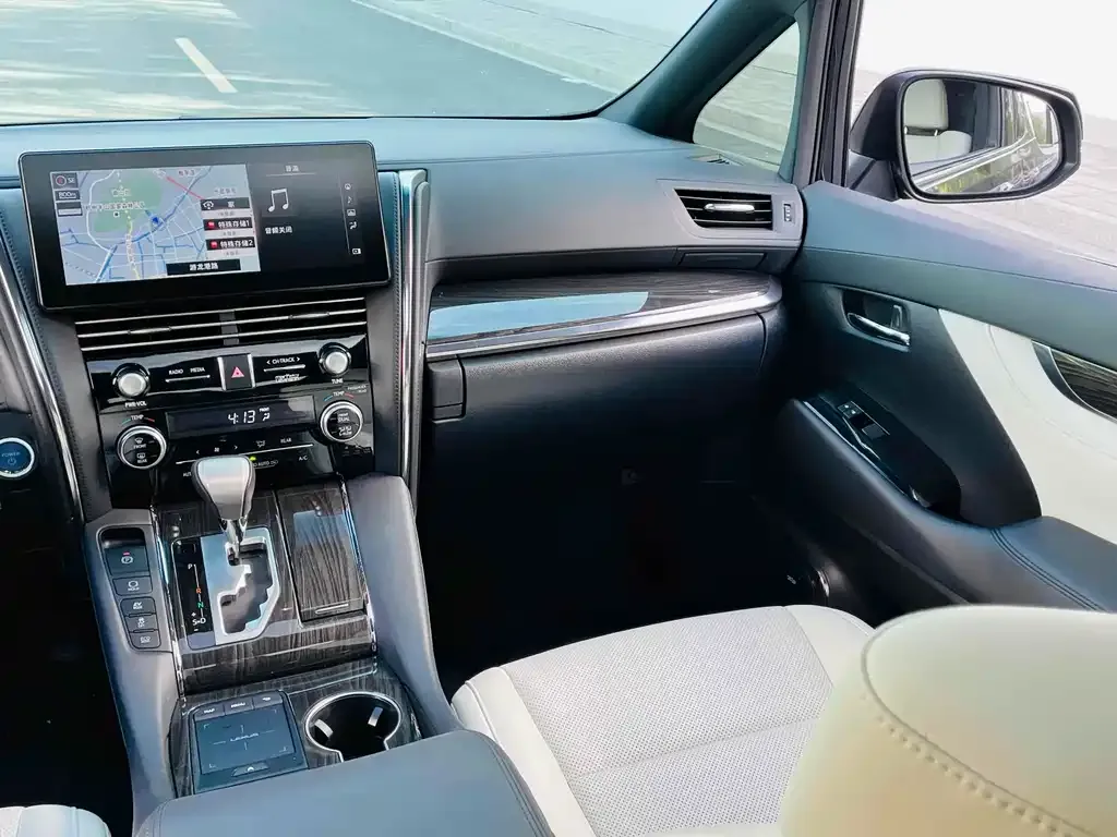 Lexus LM 2022 из CN, фото 10