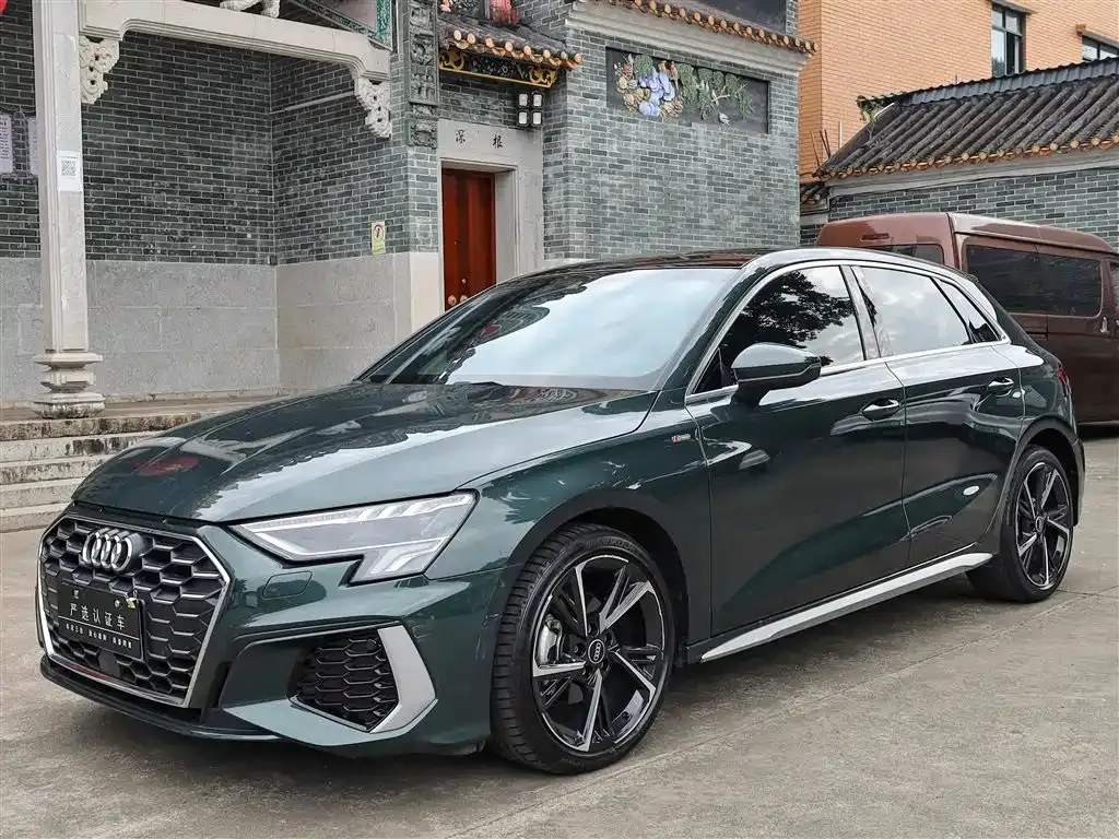 Audi A3 2023 из CN, фото 1