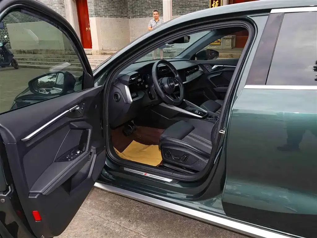 Audi A3 2023 из CN, фото 4