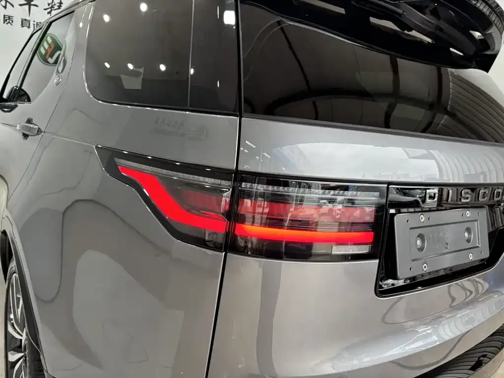 Land Rover Discovery — фото 10
