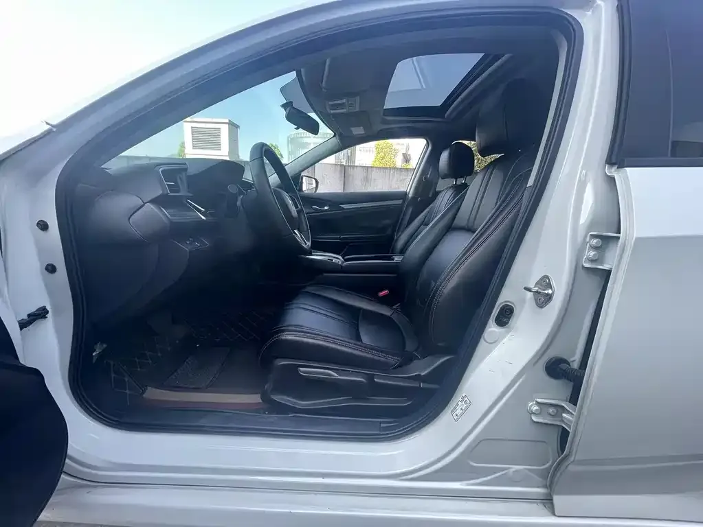 Honda Civic — фото 8