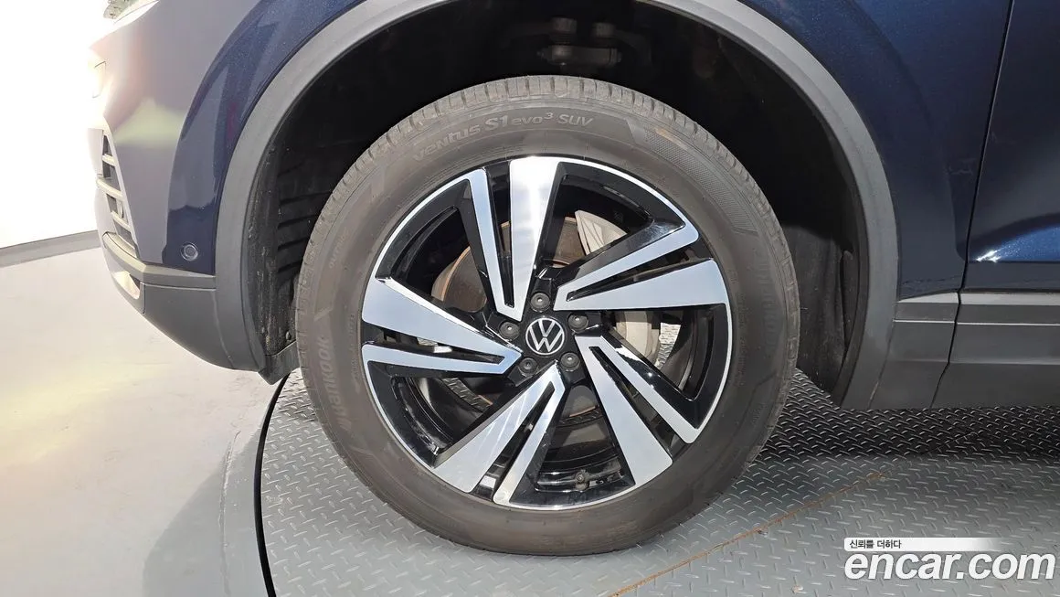 Volkswagen Touareg 2023 из KR, фото 5