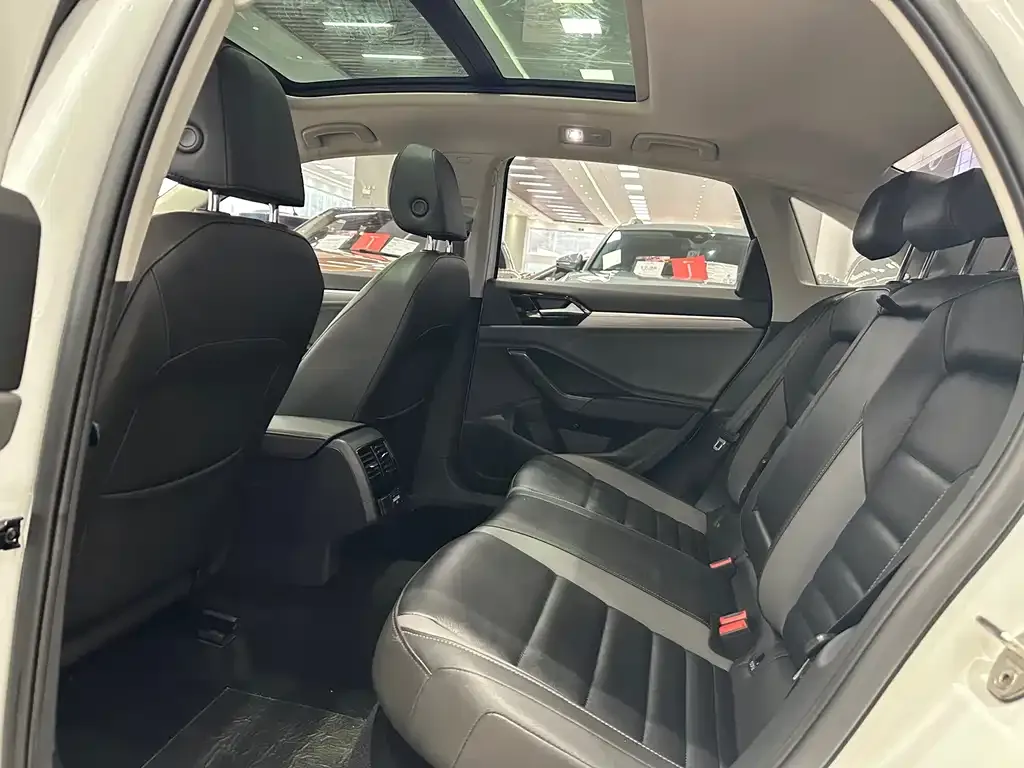 Volkswagen Sagitar 2021 из CN, фото 6