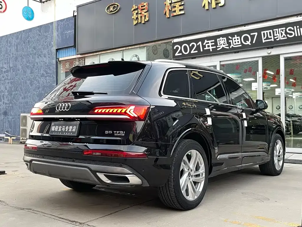 Audi Q7 — фото 7