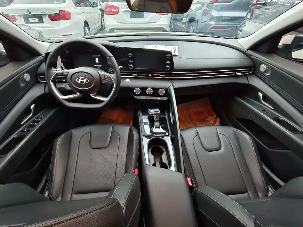 Hyundai Elantra 2023 из CN, фото 5