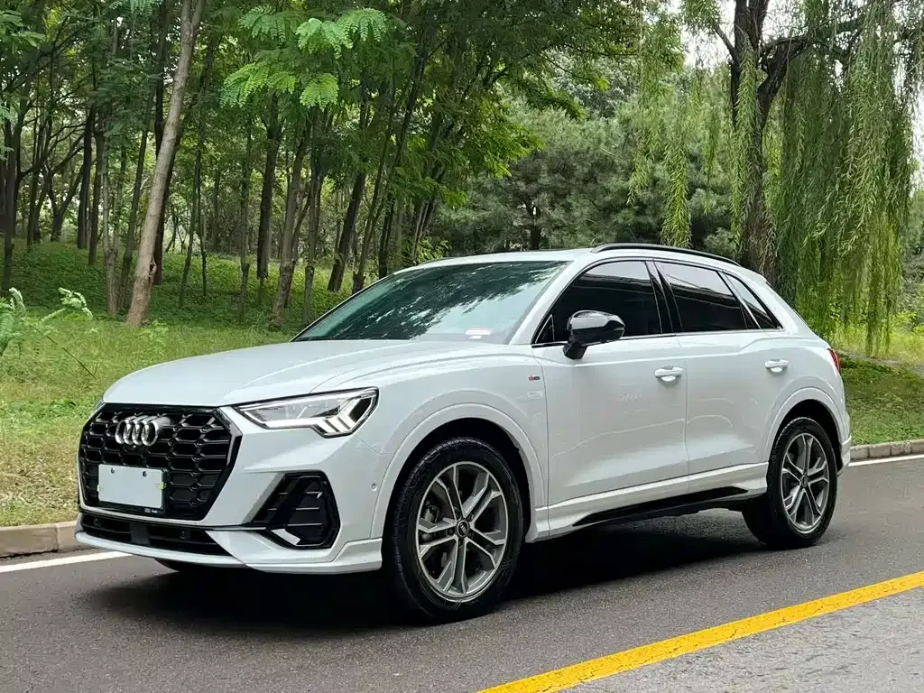 Audi Q3 2023 из CN, фото 1
