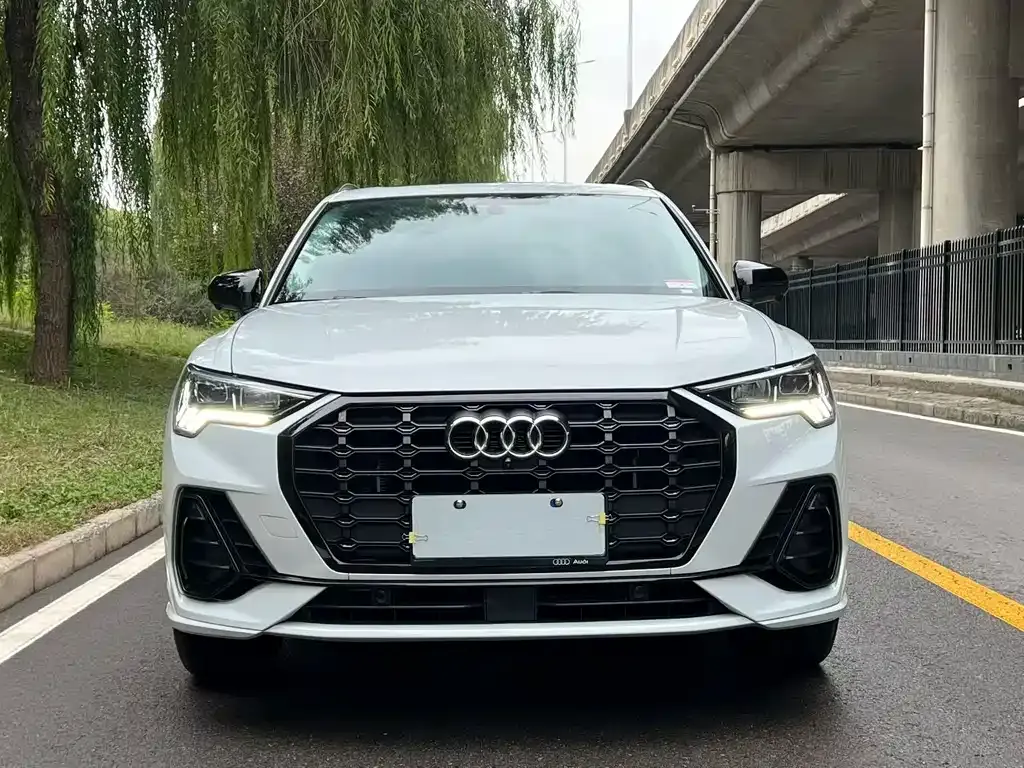 Audi Q3 2023 из CN, фото 2