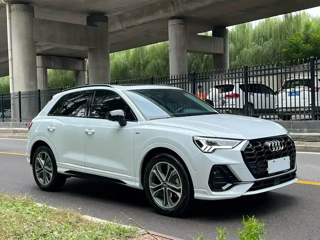 Audi Q3 2023 из CN, фото 3