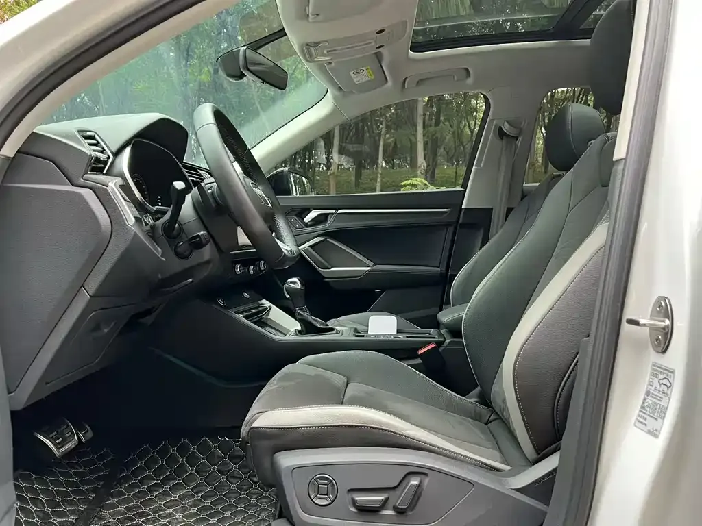 Audi Q3 2023 из CN, фото 4