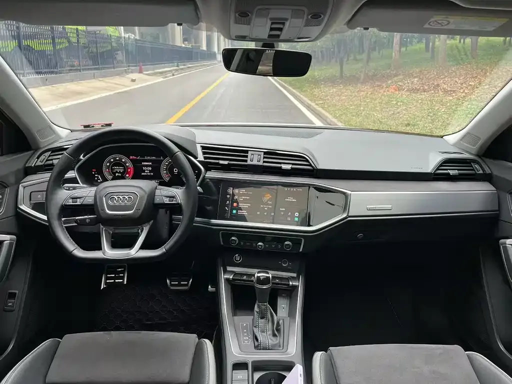 Audi Q3 2023 из CN, фото 5