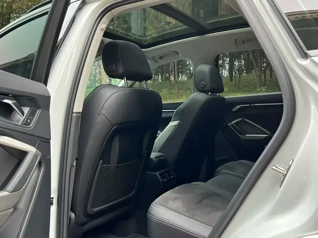 Audi Q3 2023 из CN, фото 6
