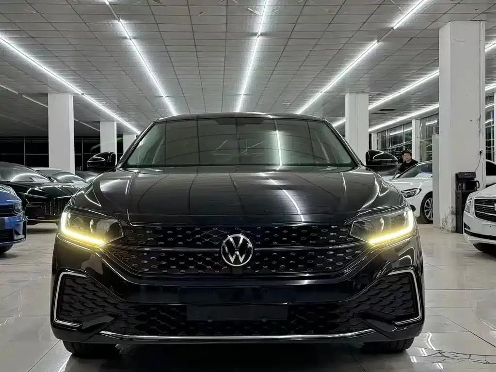 Volkswagen Passat 2022 из CN, фото 2