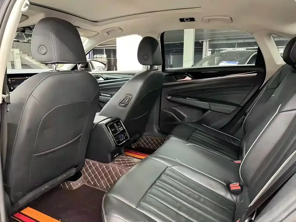 Volkswagen Passat 2022 из CN, фото 6