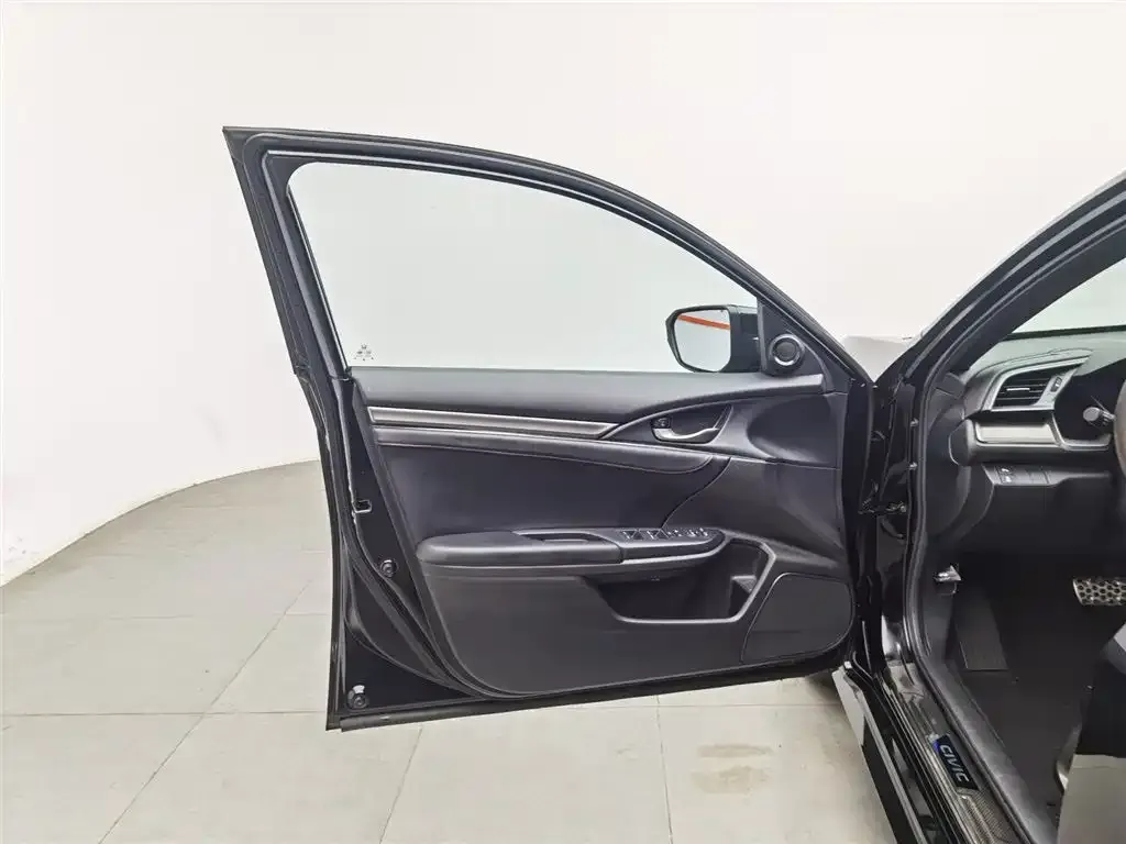 Honda Civic — фото 8