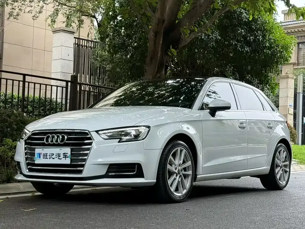 Audi A3 2021 из CN, фото 1