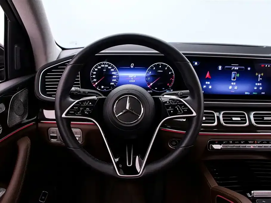 Mercedes-Benz GLE — фото 7