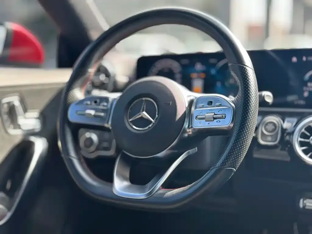 Mercedes-Benz CLA (Import) — фото 8