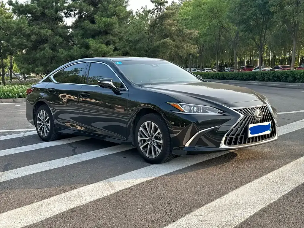 Lexus ES — фото 5
