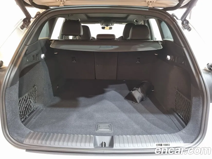 Audi Q6 e-tron 2025 из KR, фото 6