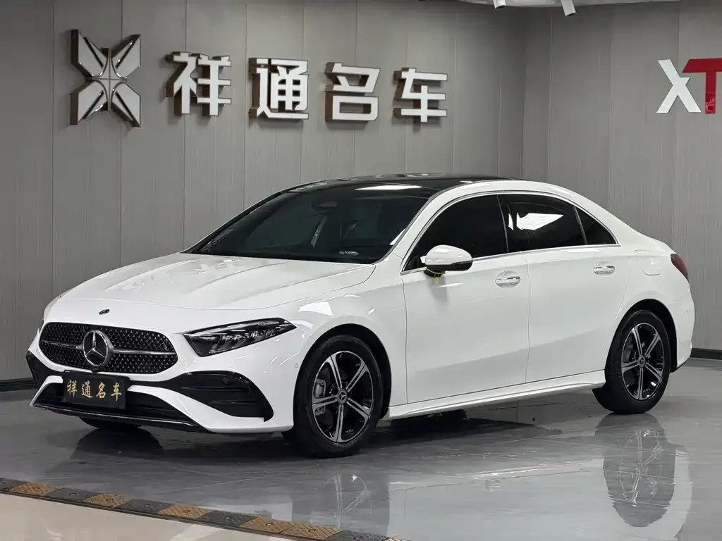 Mercedes-Benz A-Class — фото 1