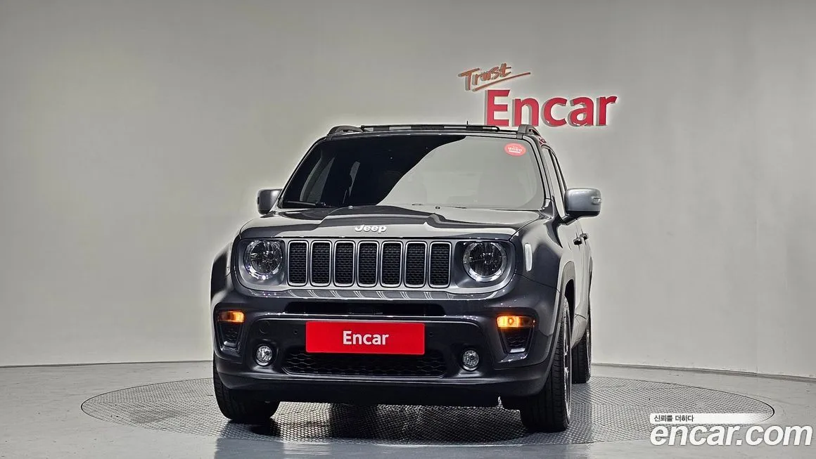 Jeep Renegade — фото 3
