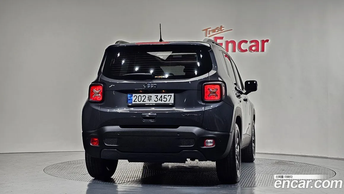 Jeep Renegade — фото 4