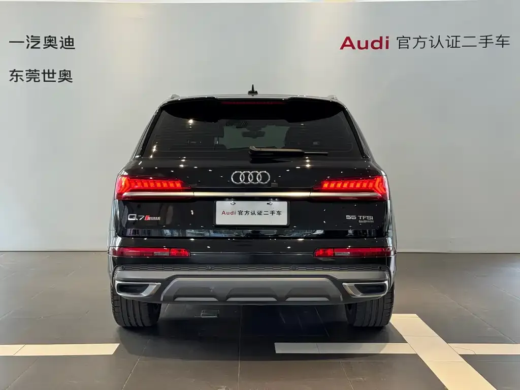 Audi Q7 2023 из CN, фото 4