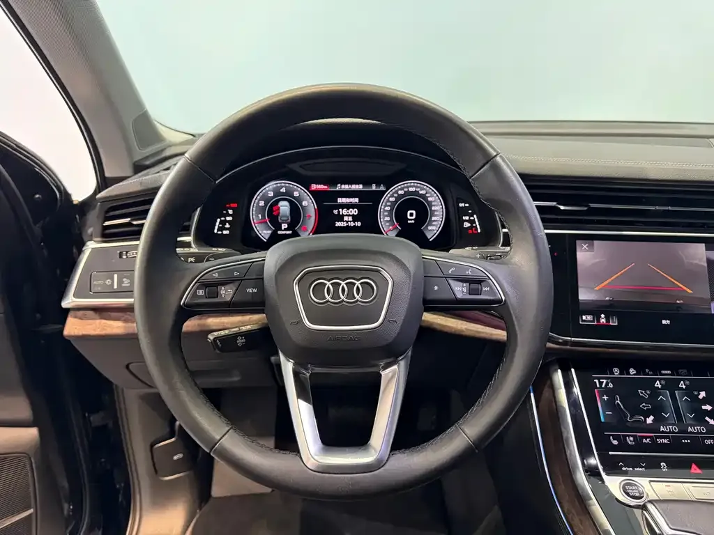 Audi Q7 2023 из CN, фото 7