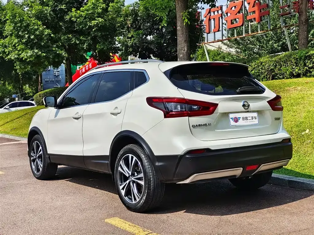 Nissan Qashqai — фото 4