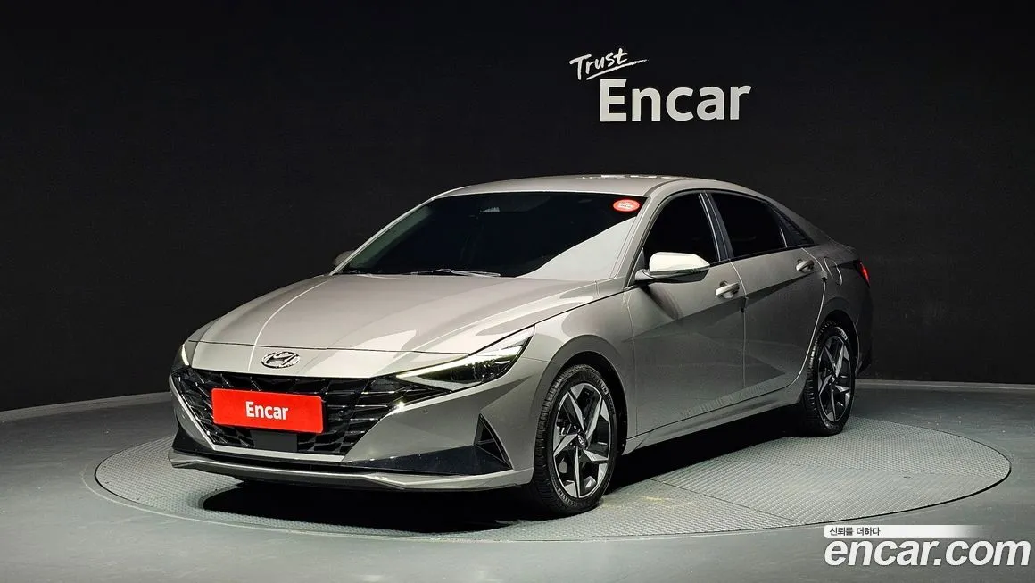 Hyundai AVANTE — фото 1