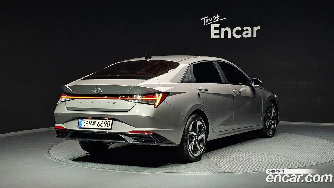 Hyundai AVANTE — фото 2