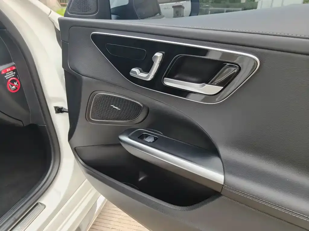 [object Object] C-Class 2023 из CN, фото 10