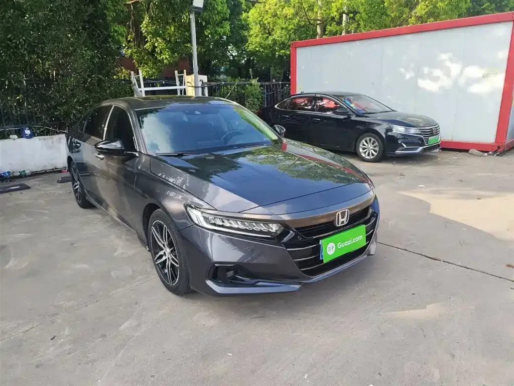 Honda Accord — фото 10