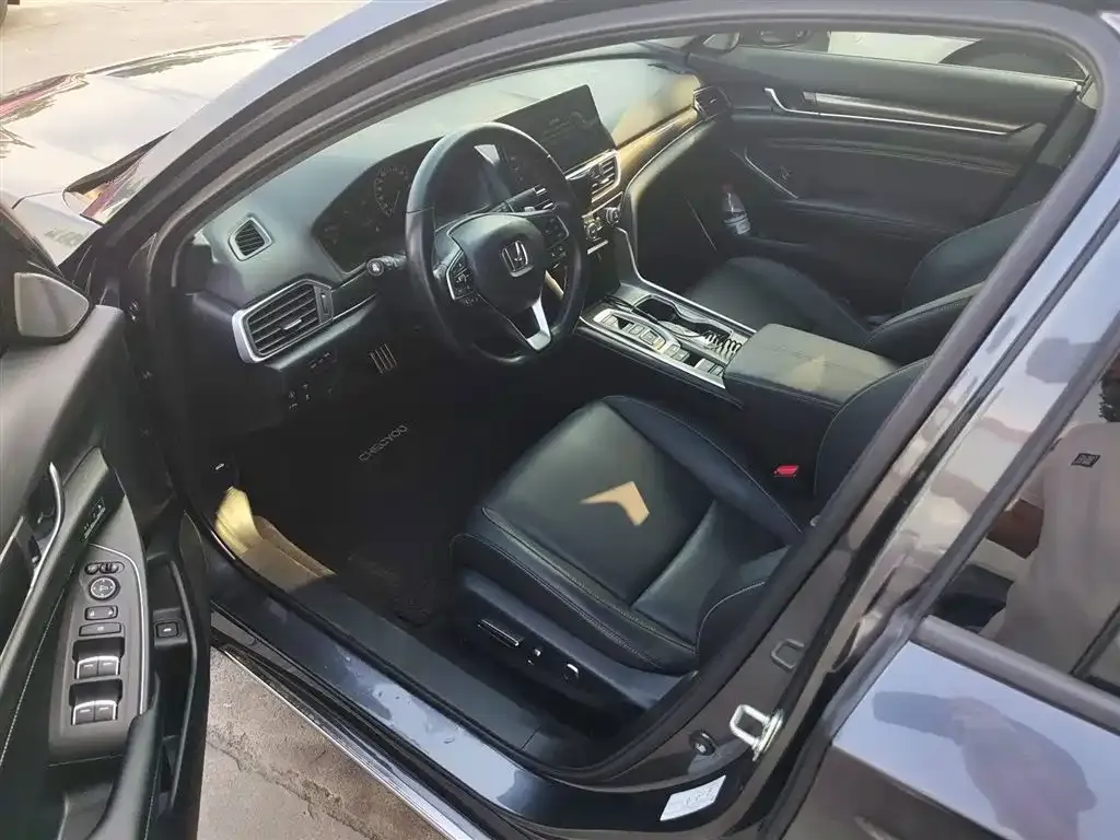 Honda Accord — фото 4