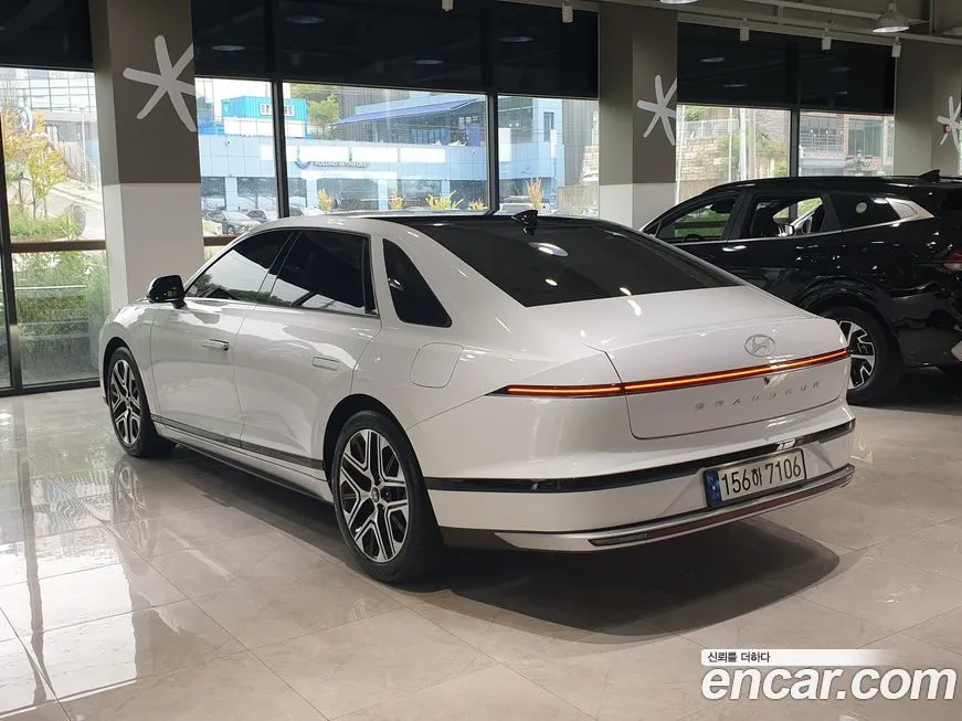 Hyundai Grandeur 2023 из KR, фото 2