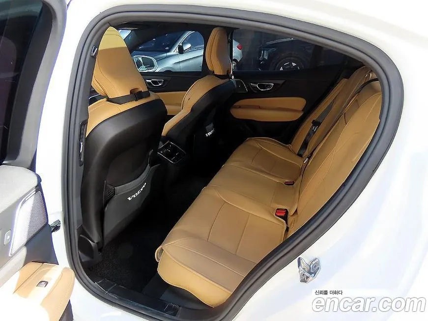 Volvo S60 2021 из KR, фото 6