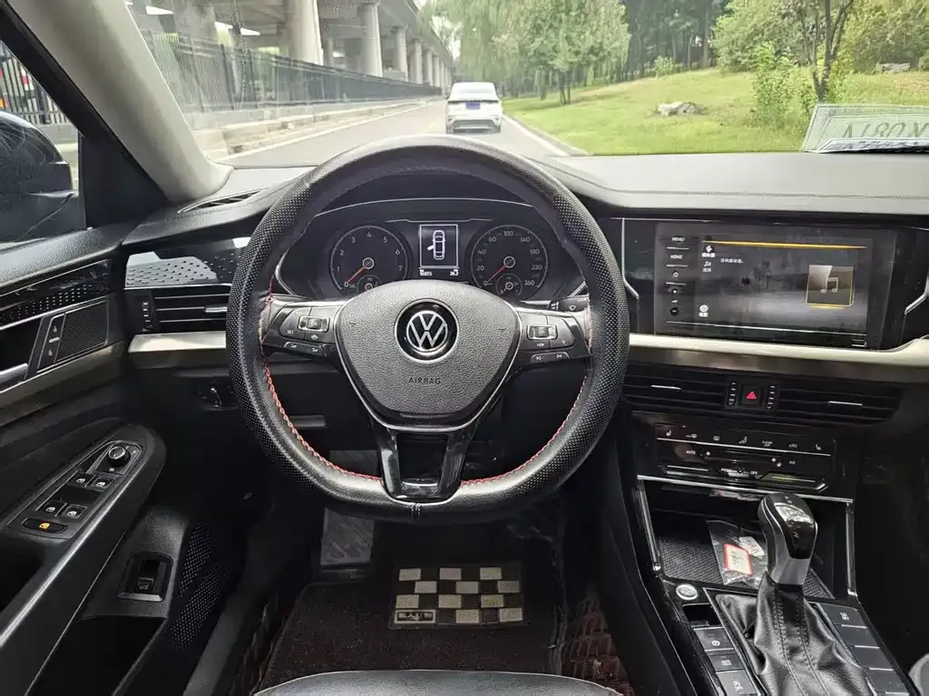 Volkswagen Passat 2021 из CN, фото 7