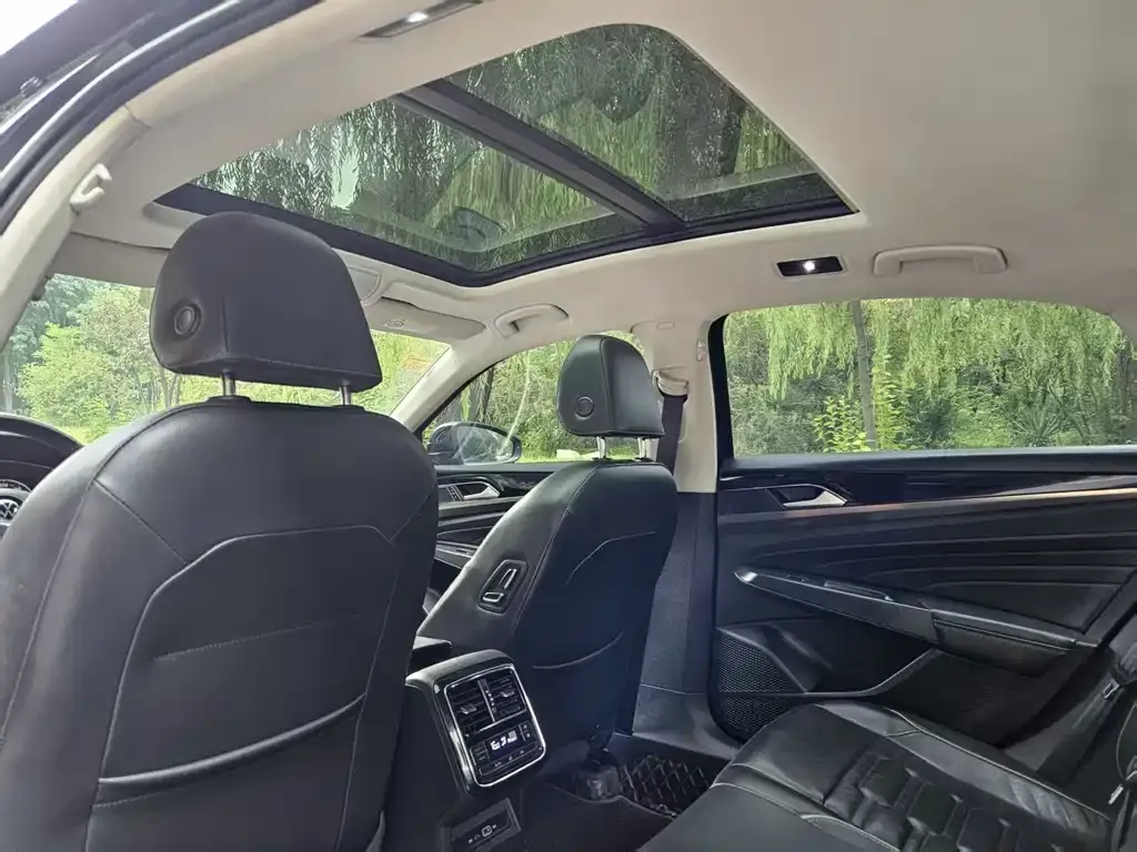 Volkswagen Passat 2021 из CN, фото 9