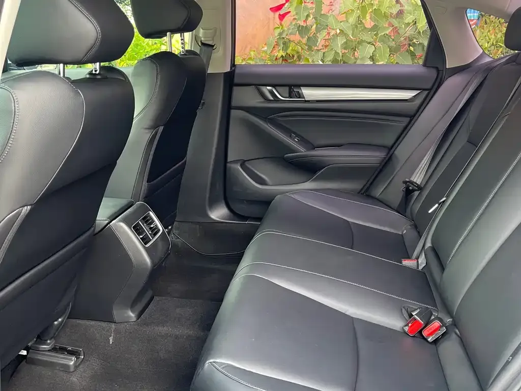 Honda Accord 2021 из CN, фото 6