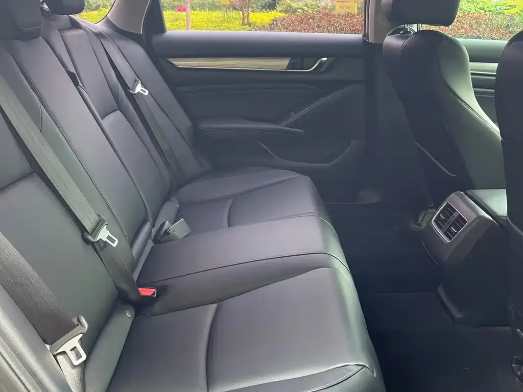 Honda Accord 2021 из CN, фото 7