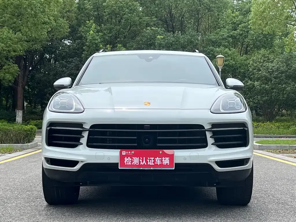 Porsche Cayenne — фото 2