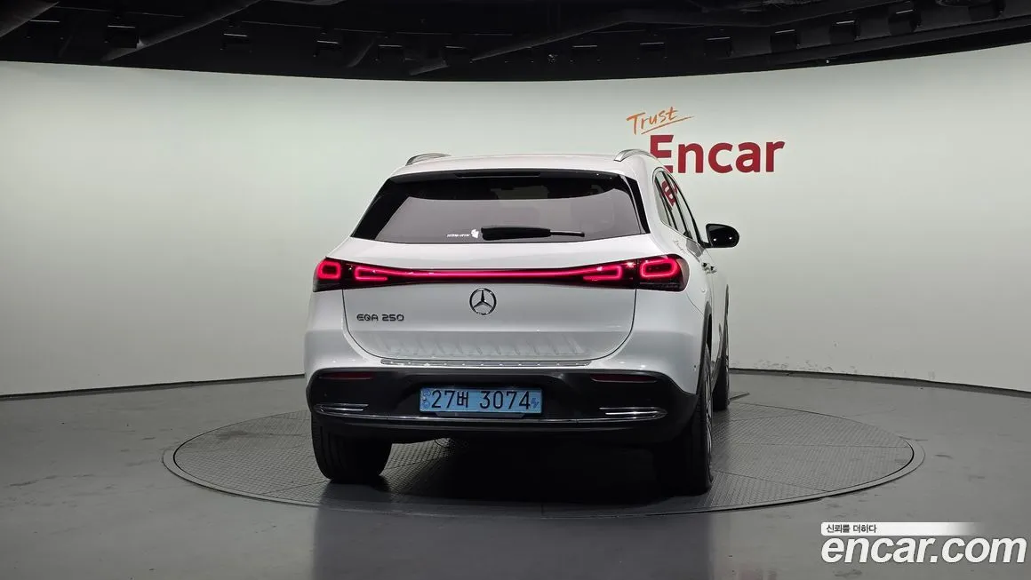 Mercedes-Benz EQA — фото 4