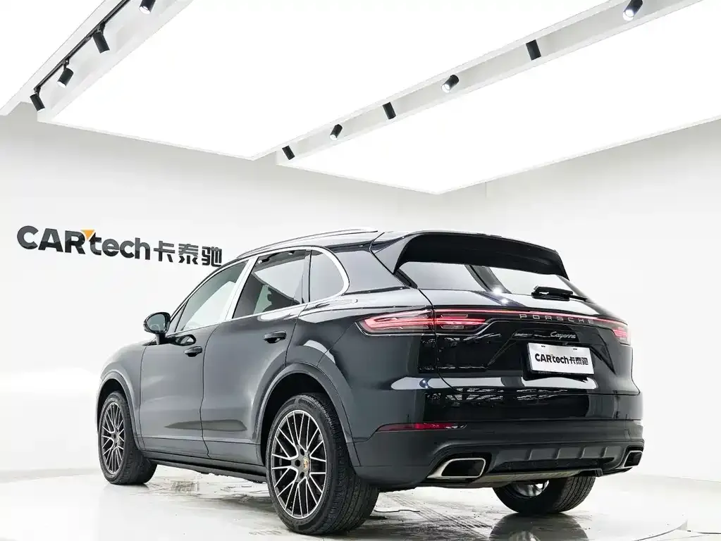 Porsche Cayenne — фото 10