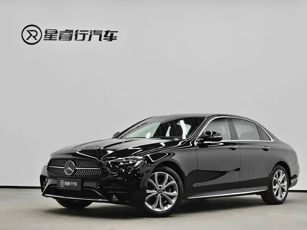 Mercedes-Benz E-Class — фото 1