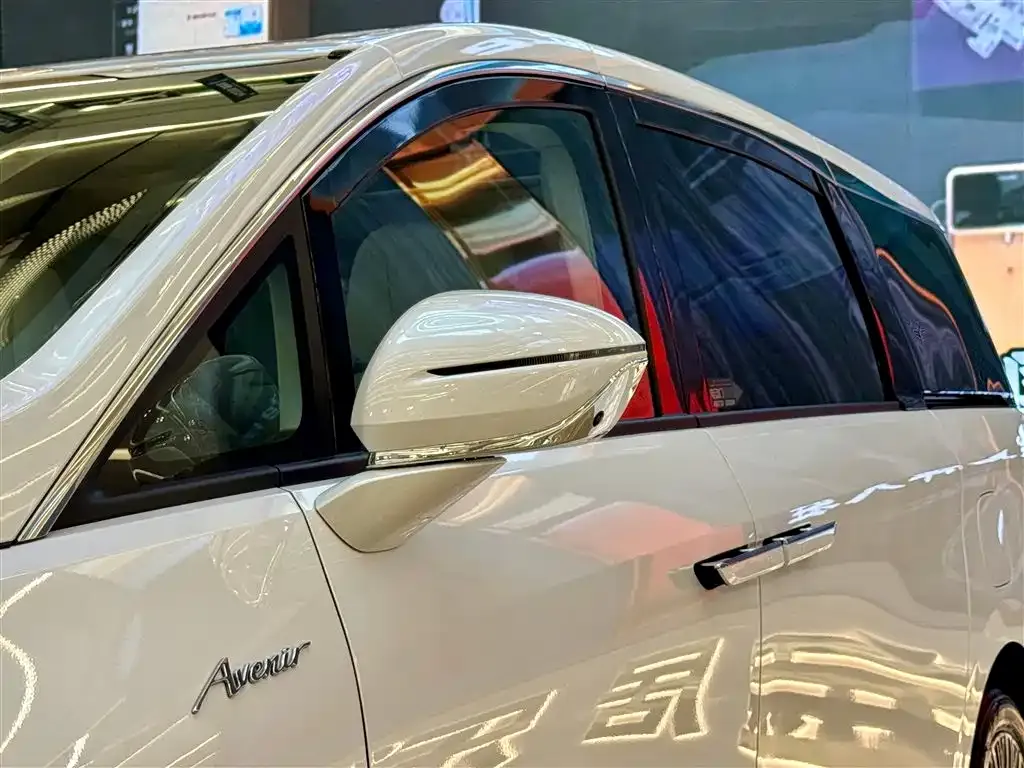 Buick GL8 Hybrid 2025 из CN, фото 9